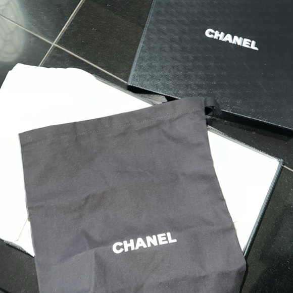 Chanel gift box dust bags tissue storage shoe accessories bag decor storage auth - Picture 4 of 6